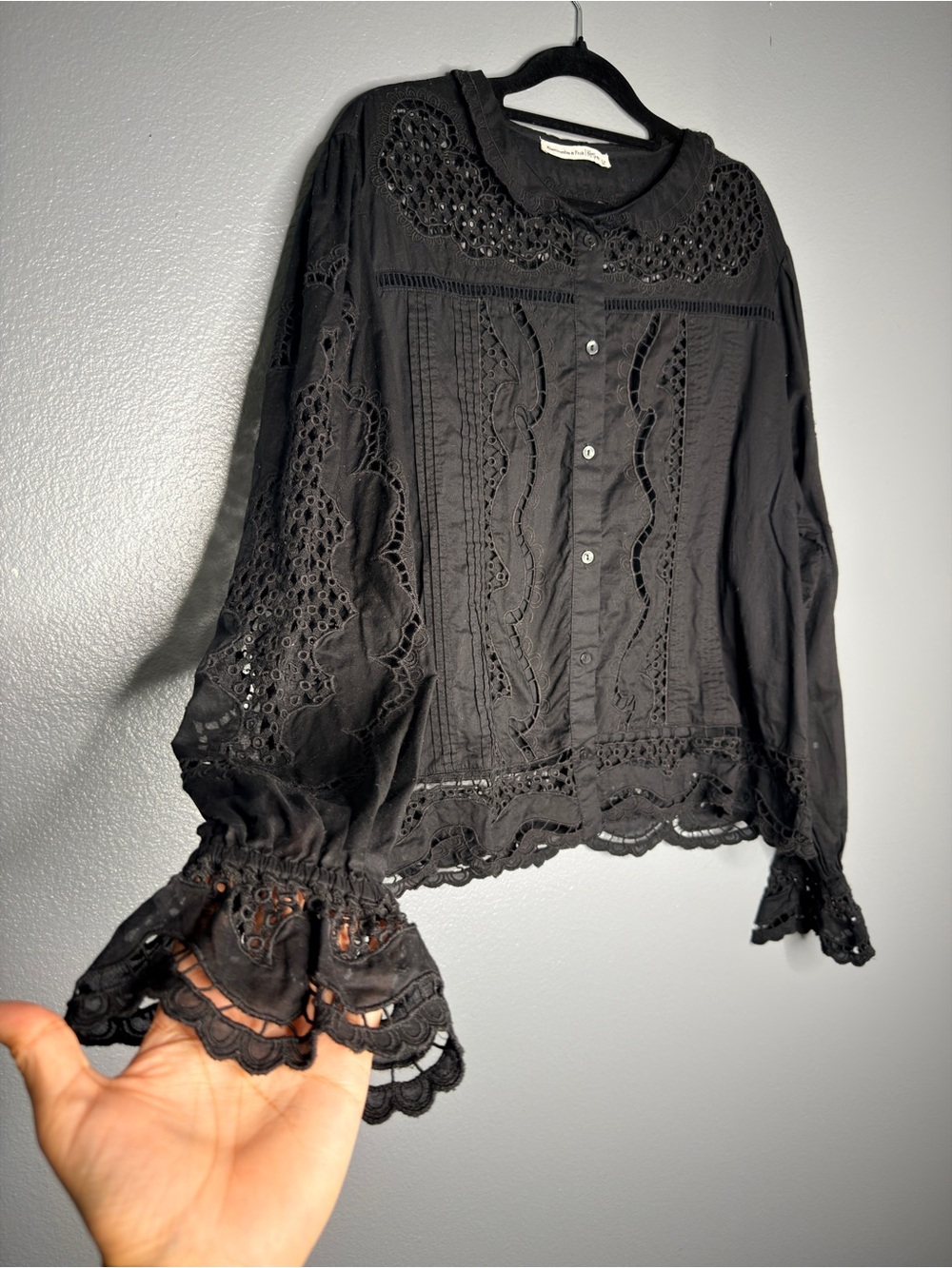 Abercrombie & Fitch Black Eyelet Lace Bell Sleeve Whimsy Goth Witchy Blouse XL